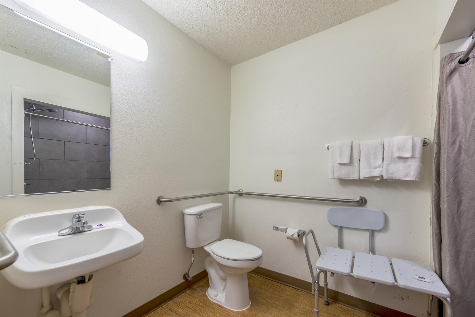 Motel 6 Indianapolis Carmel Eksteriør billede
