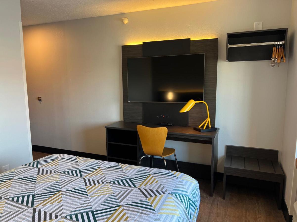 Motel 6 Indianapolis Carmel Eksteriør billede