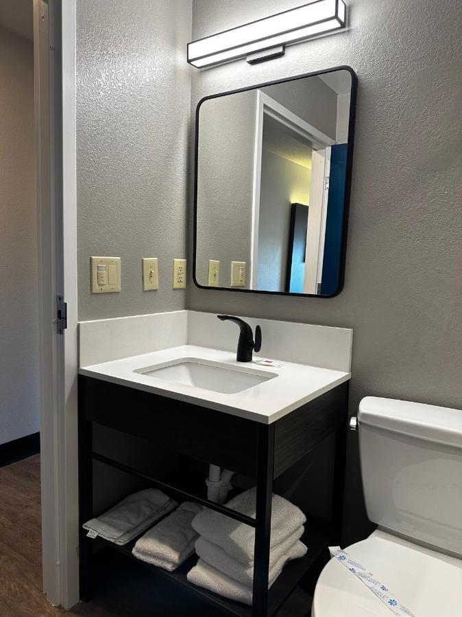 Motel 6 Indianapolis Carmel Eksteriør billede