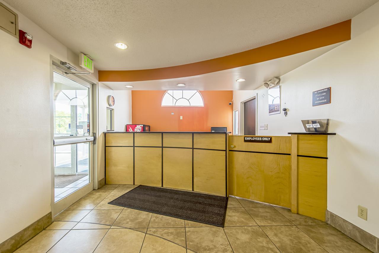 Motel 6 Indianapolis Carmel Eksteriør billede