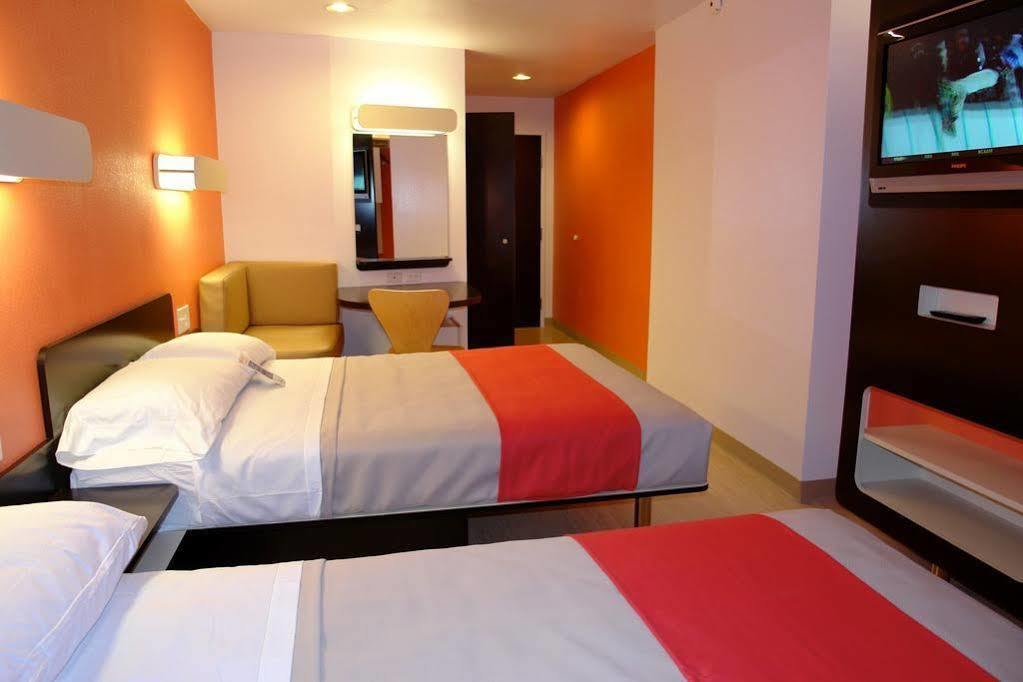 Motel 6 Indianapolis Carmel Eksteriør billede